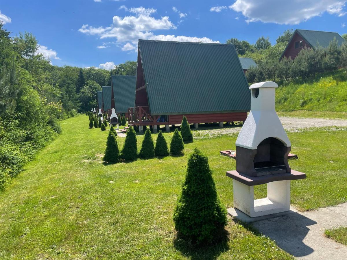 Uweronci Hotel Ustrzyki Dolne Bagian luar foto