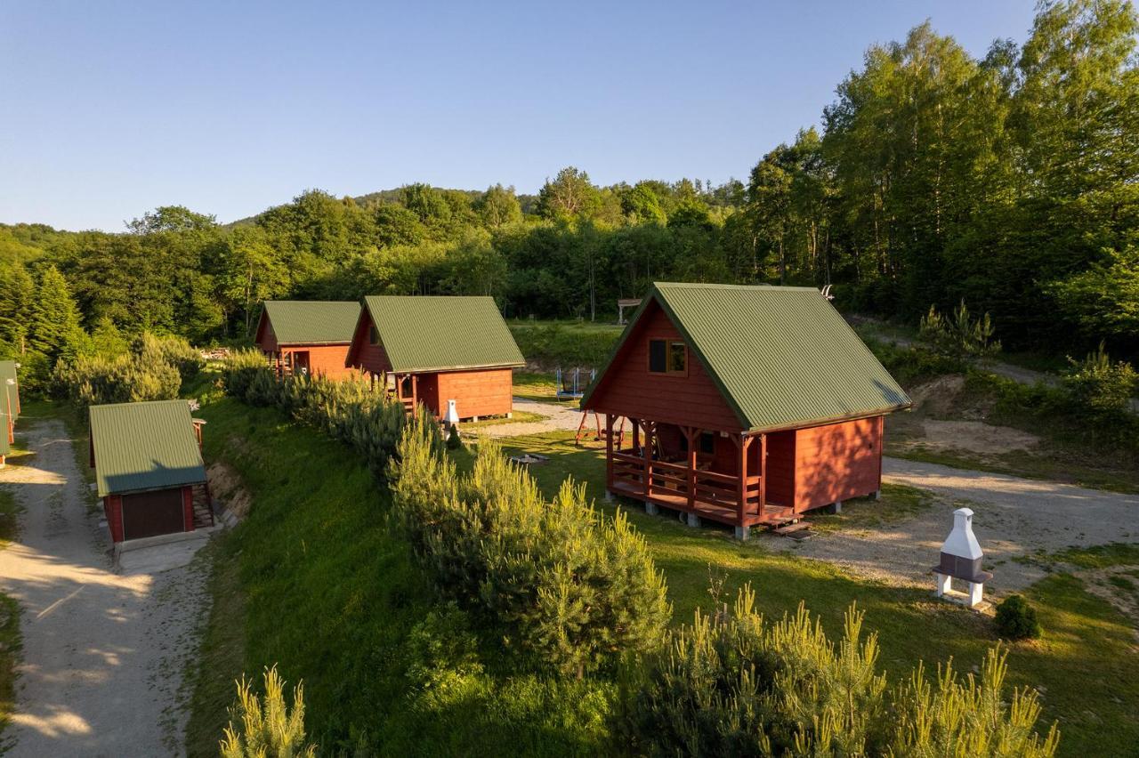 Uweronci Hotel Ustrzyki Dolne Bagian luar foto