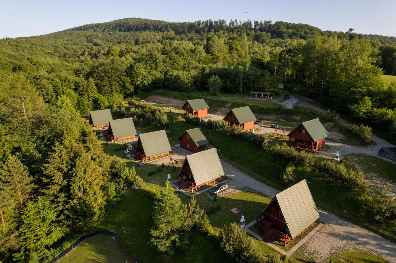 Uweronci Hotel Ustrzyki Dolne Bagian luar foto